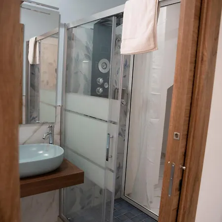 Guest house La Dolce & *